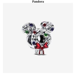 Authentic Disney Mickey Mouse Christmas Wreath Pandora Charm